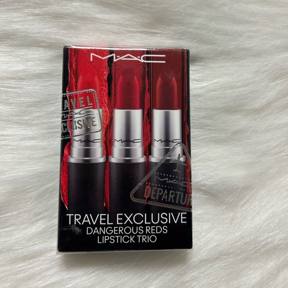 *NIB* MAC Travel Exclusive Powder Kiss Me Goodbye Lipstick - Picture 1 of 2